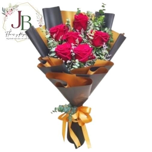 HERMOSO RAMO DE 6 ROSAS"