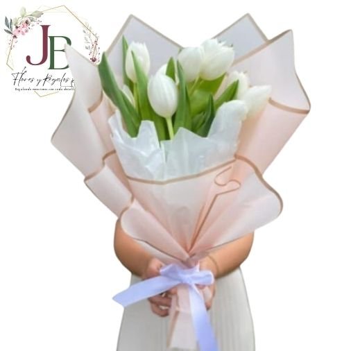 RAMOSYFLORES.JBFLORESYREGALOS (4) RAMO DE 5 TULIPANES BLANCOS"